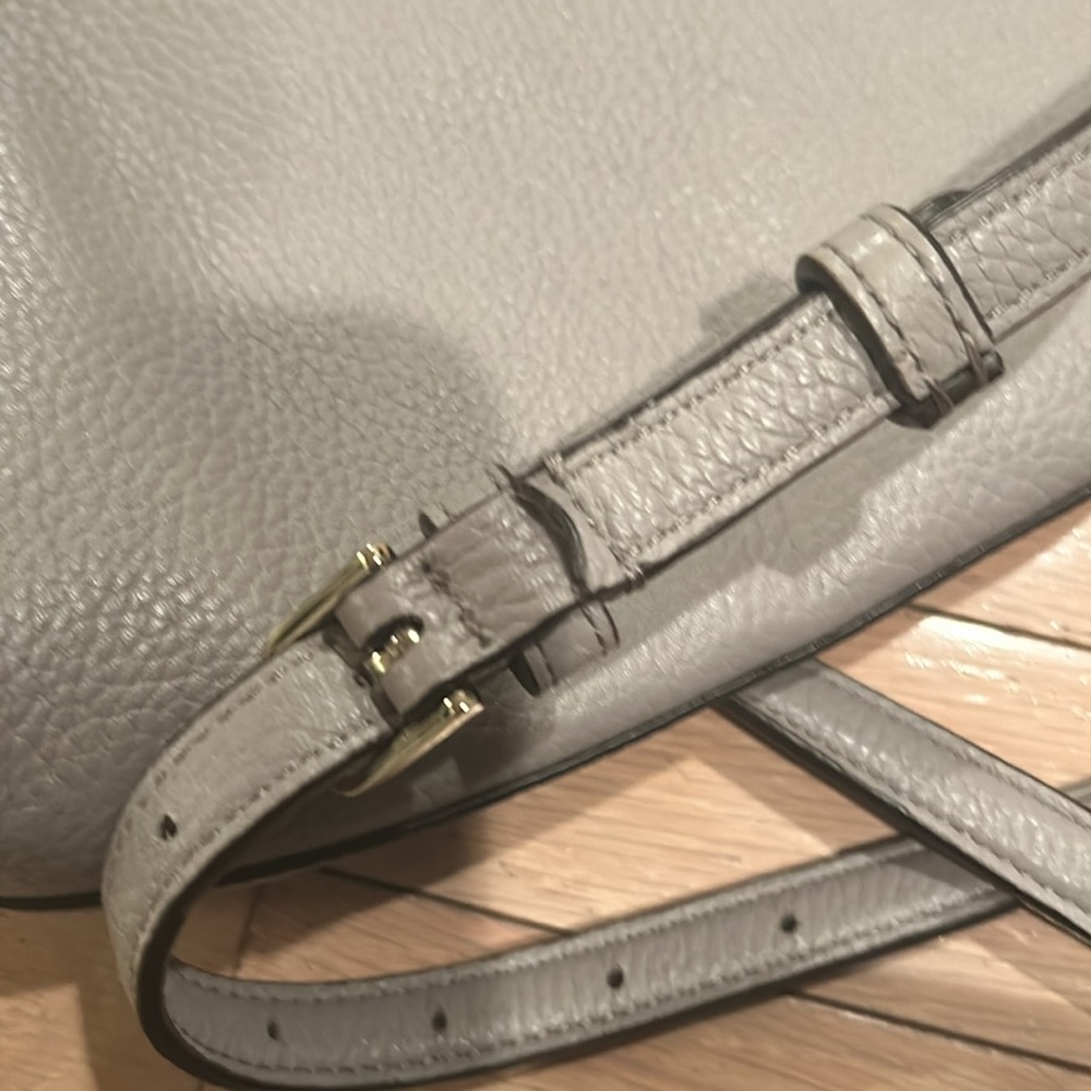 Kate Spade ♠️ New York On Purpose Leather Zip Crossbody Bag Taupe Color - Picture 13 of 14